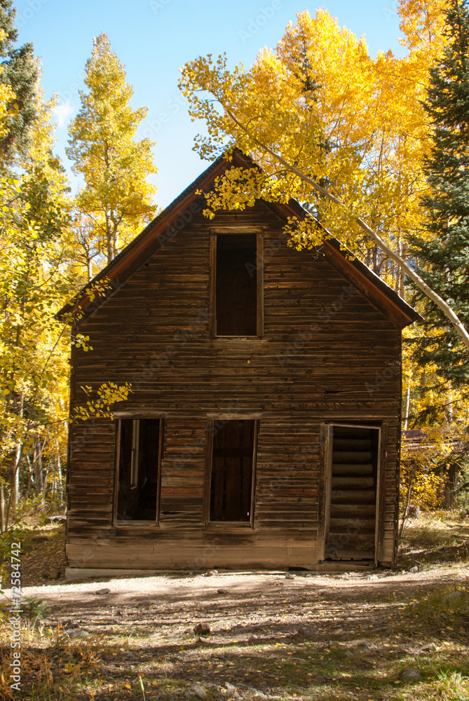 Abandonded wood cabin in Colorado Abandonded wood cabin in Colorado