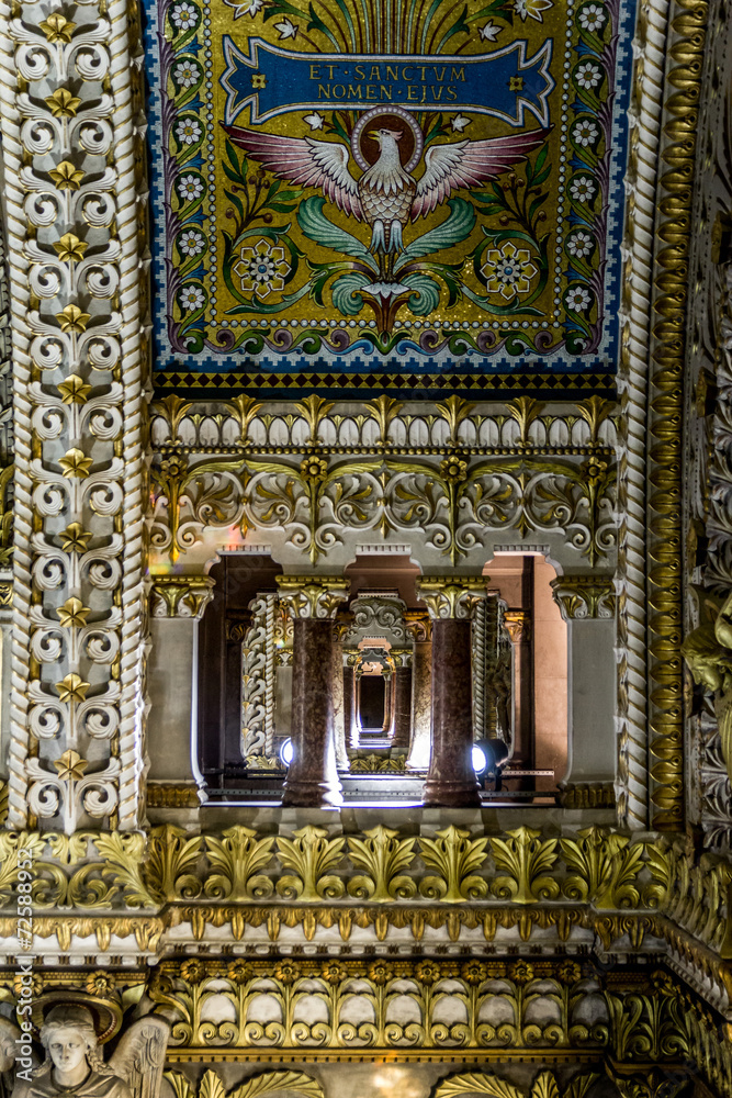 Interieur de la Basilique Notre dame de Fourvière 