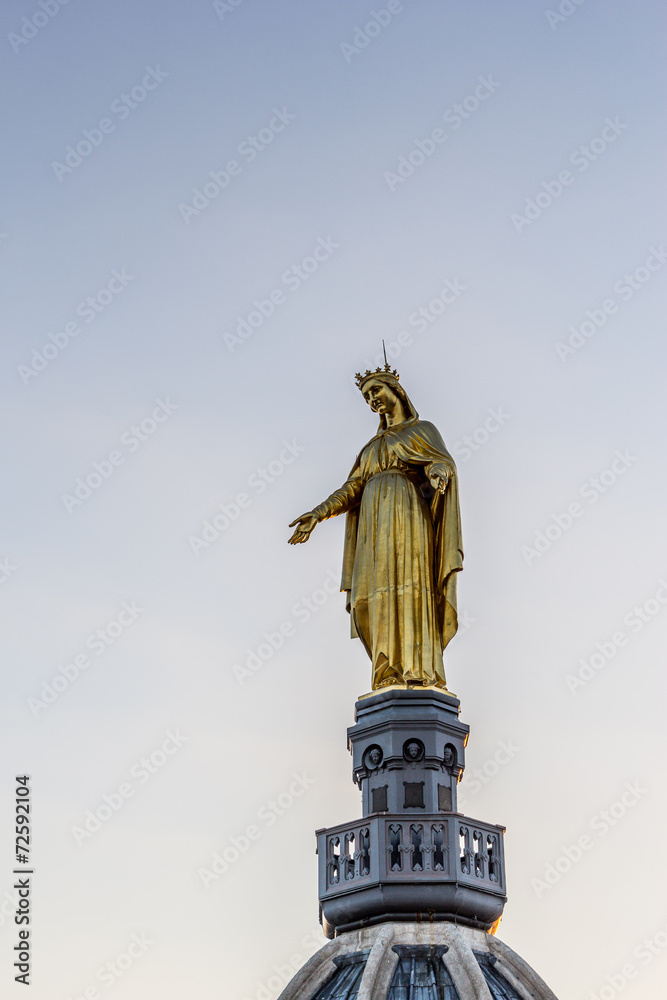 Statue de bronze de la Vierge Dorée