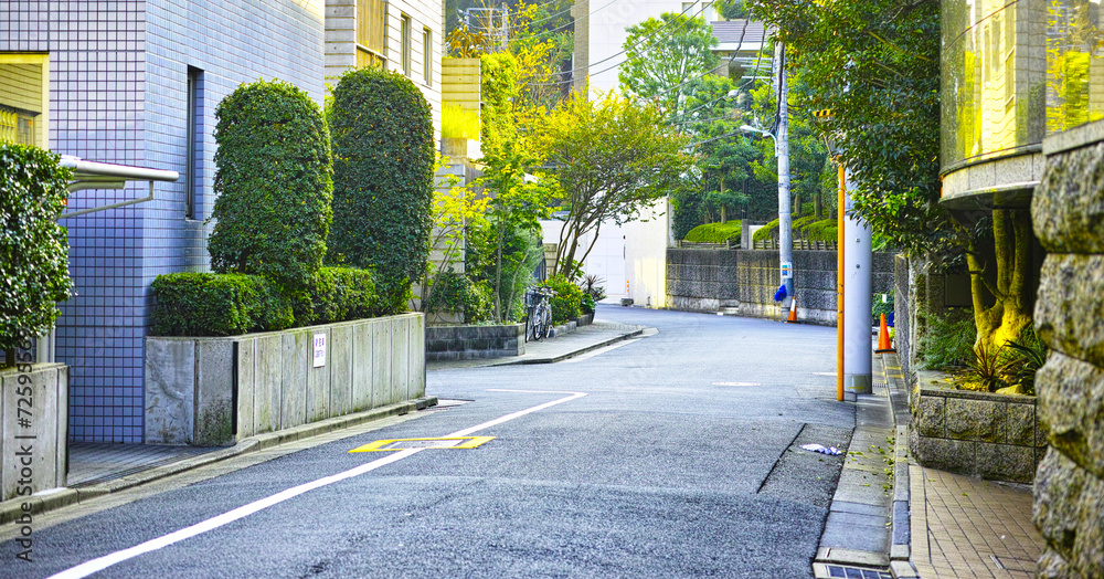 高級住宅街の広尾の街並み Stock Photo Adobe Stock