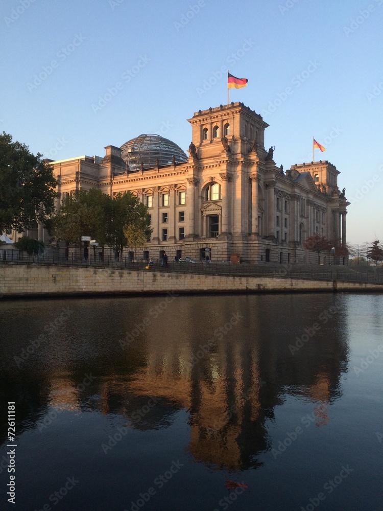 Fototapeta premium reichstag in berlin