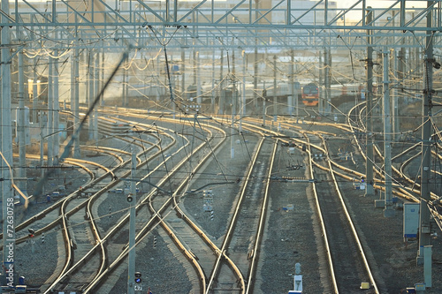Fotografie railroad rails path train station wire