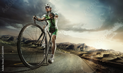 Fototapeta Naklejka Na Ścianę i Meble -  Sport. Road cyclist