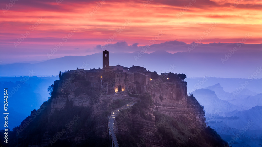 View of the old town of Bagnoregio at dusk