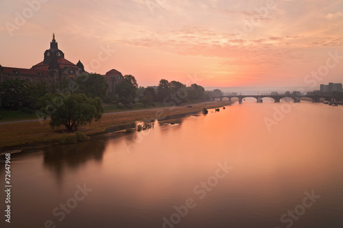 Sonnenaufgang in Dresden © Alexander Erdbeer