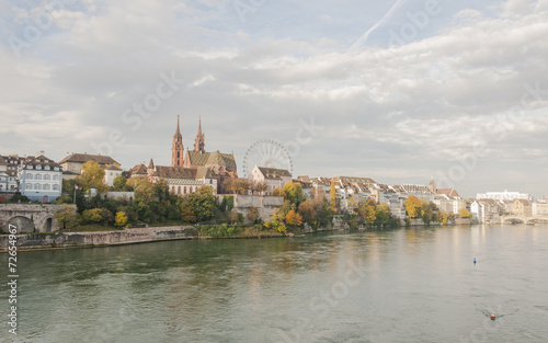 Basel  Altstadt  M  nster  Rhein  Schiffl  nde  Herbst  Schweiz