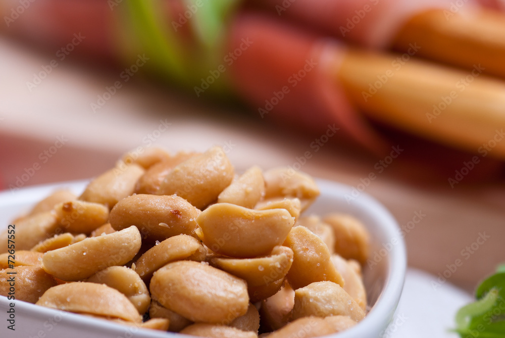 Peanuts Peanuts