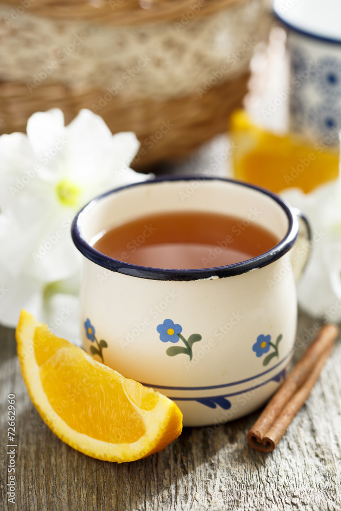 Hot cider with orange Hot cider with orange
