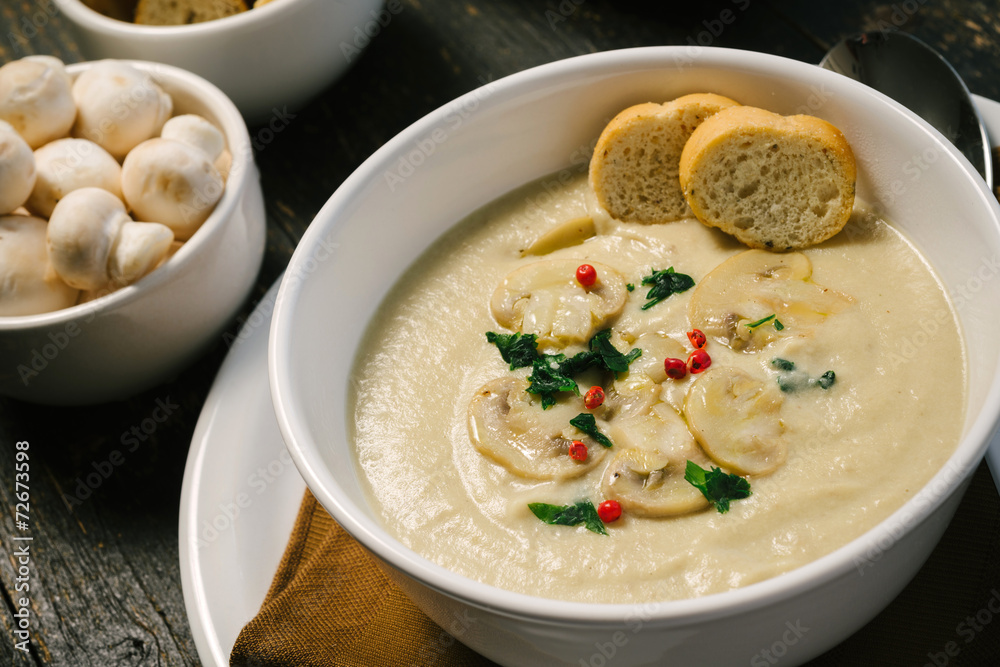 Mushroom soup - Crema di funghi