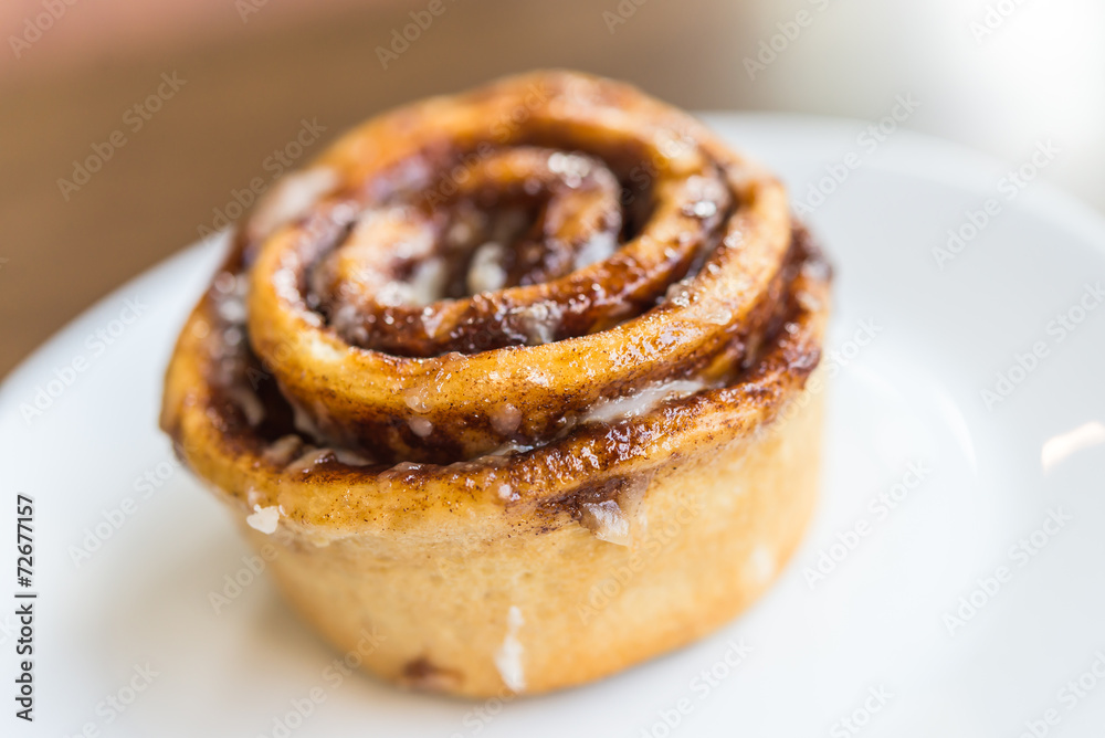 cinnamon roll cinnamon roll