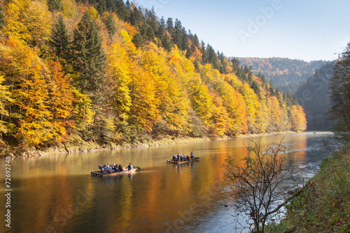 Autumn rafting - Dunajec river