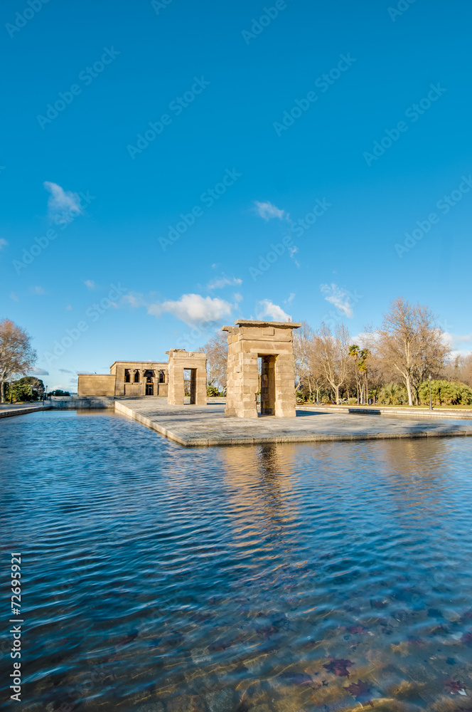 Obraz premium The Temple of Debod in Madrid, Spain.