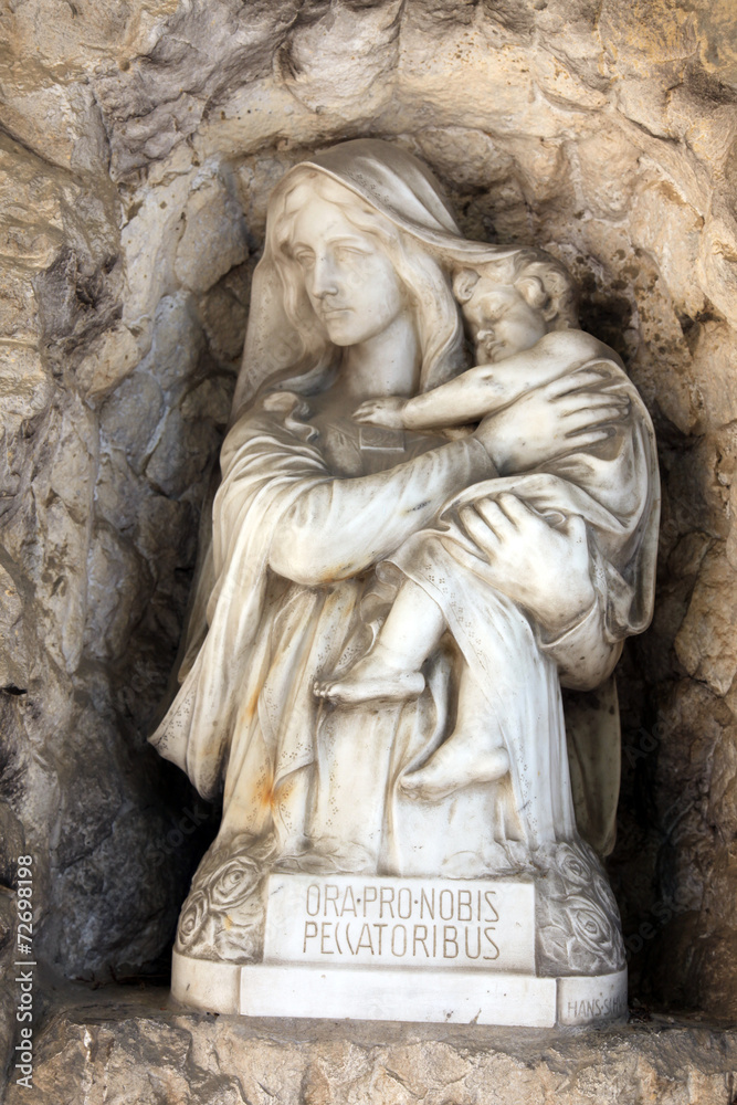 Madonna with Child, sculpture on a Mirogoj cemetery in Zagreb