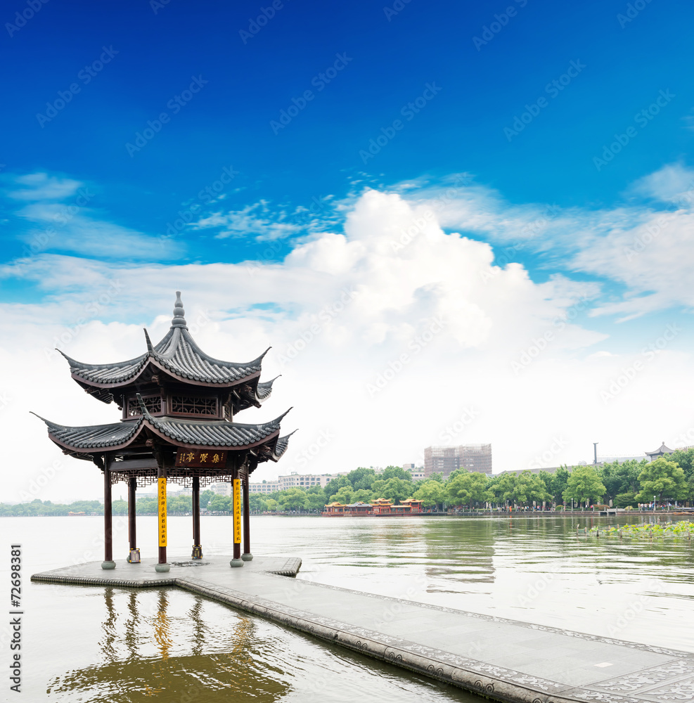 Fototapeta premium ancient pavilion on the west lake in hangzhou,China