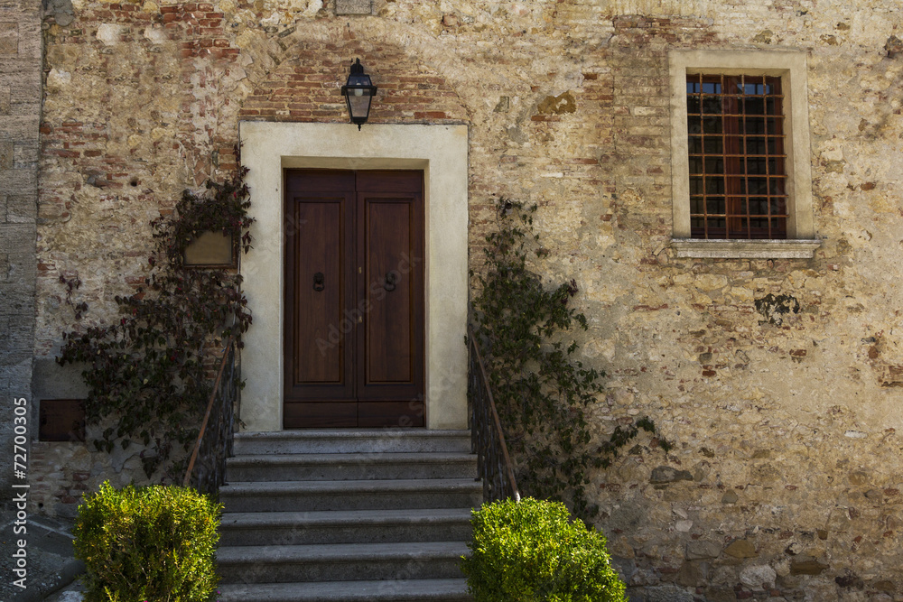 Fototapeta premium Old door in Tuscany