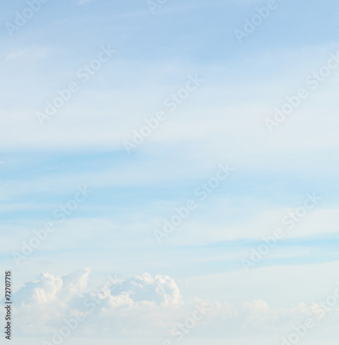 Fototapeta Naklejka Na Ścianę i Meble -  fluffy clouds in the blue sky