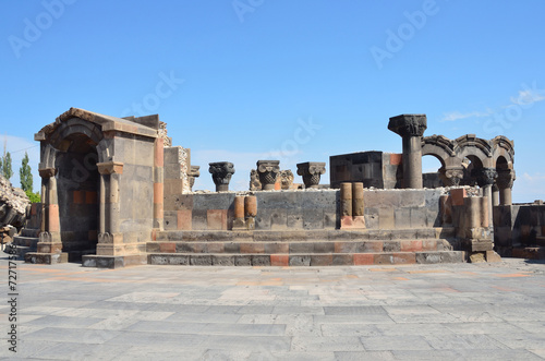 Руины древнего храма Звартноц, Армения