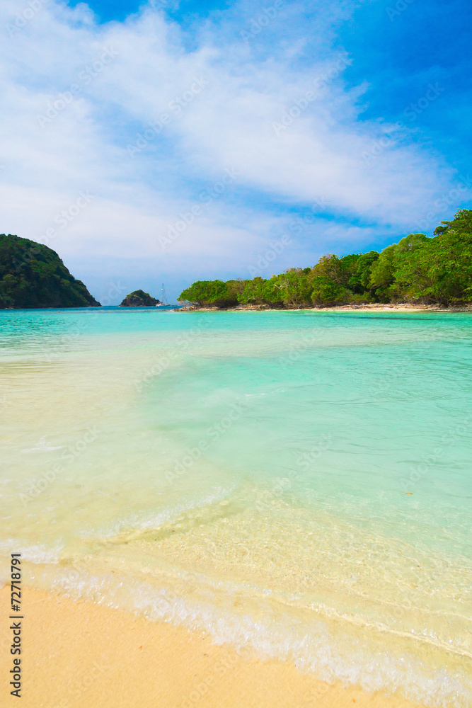 Fototapeta premium In a Blue Heaven On a Sunny Beach
