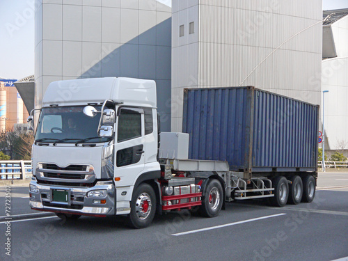 トレーラー photo