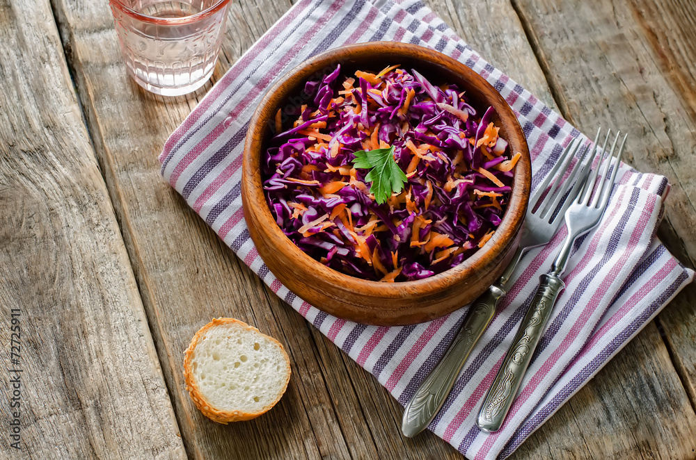 salad with carrots and red cabbage