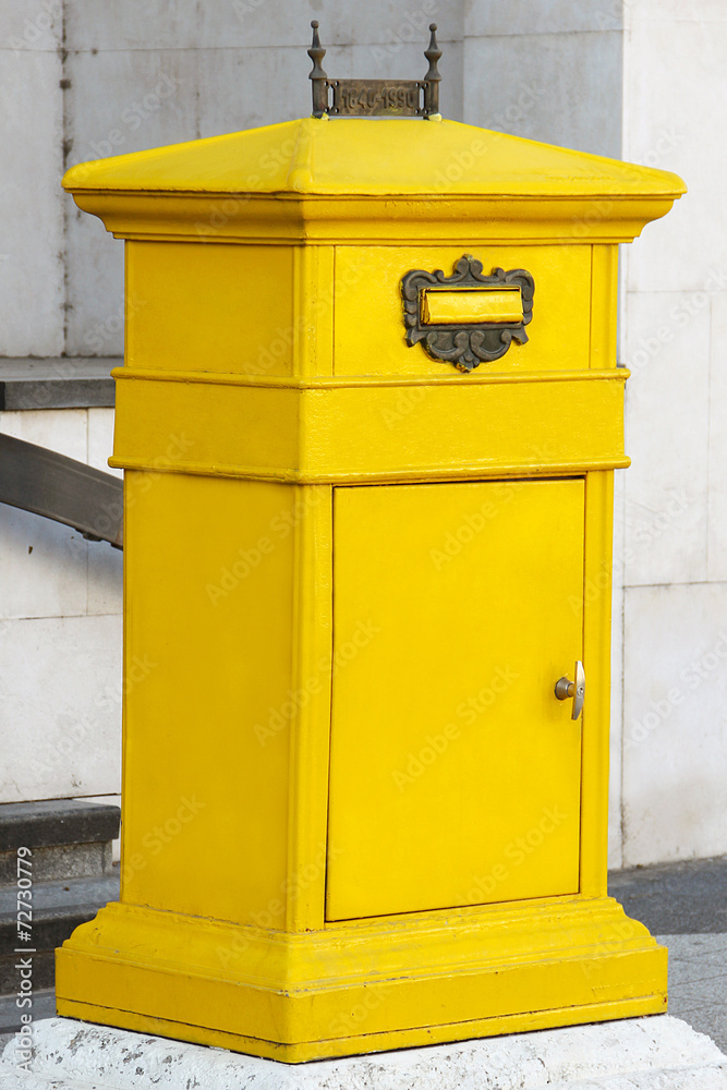 Yellow mailbox