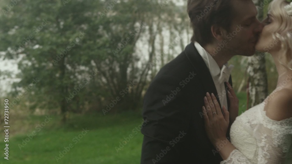 Kissing couple Kissing couple