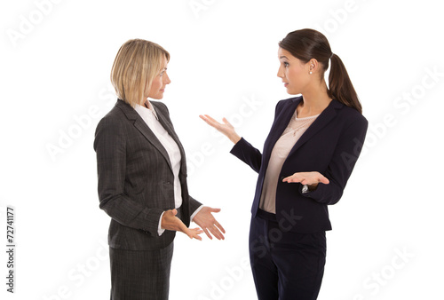 Streit oder Konflikt unter Frauen im Büro bzw. in der Arbeit photo