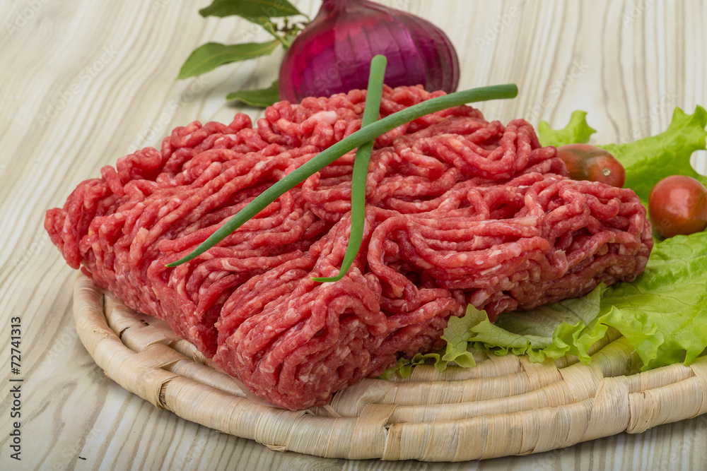 Raw minced beef