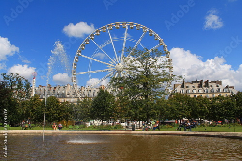 Grande roue de Paris au jardin des Tuileries