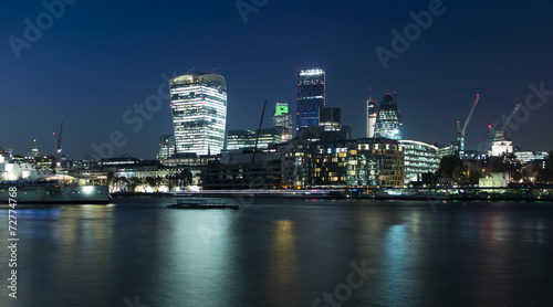 London skyline at night © adamjnorth