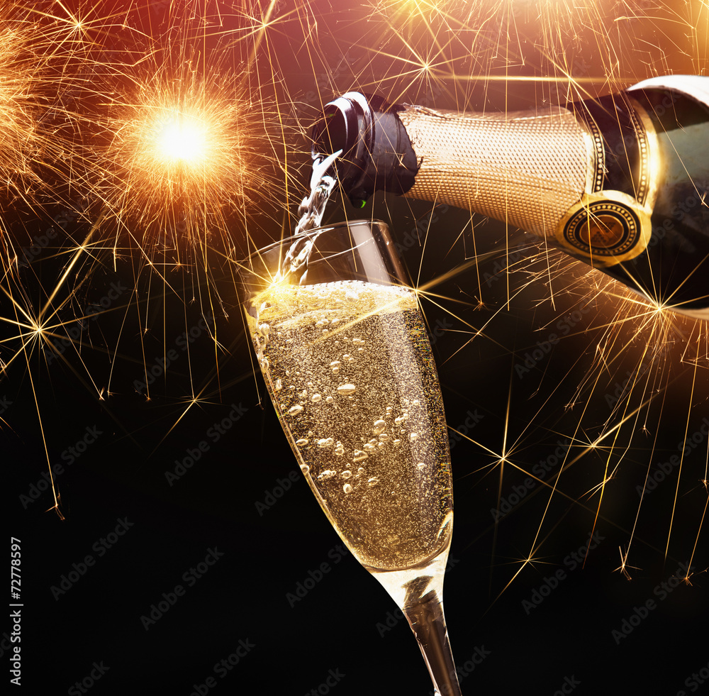 Champagne with sparklers - obrazy, fototapety, plakaty 