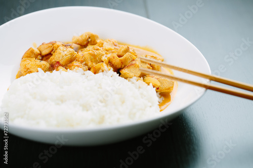 Spicy chicken curry with rice