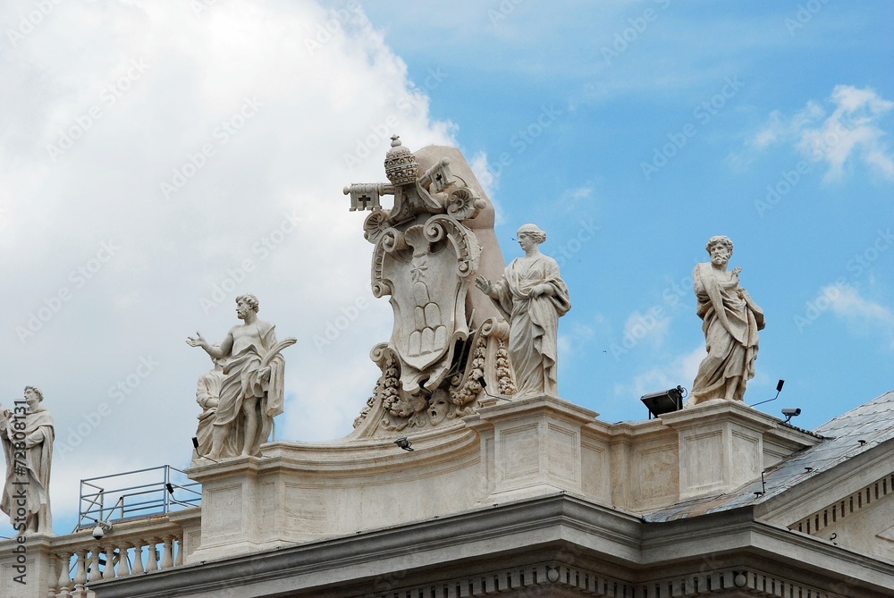 Sculptures on the facade of Vatican city works