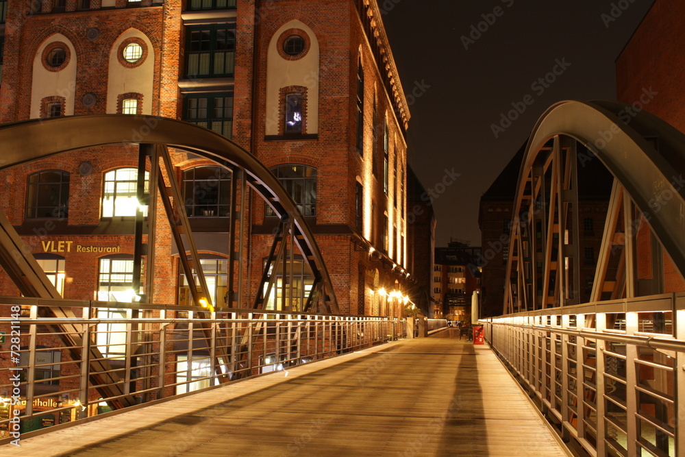 Fototapeta premium Speicherstadt Brücke