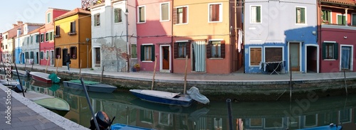 Italienische Stadt Burano Panoramaaufnahme mit Kanal und Boote