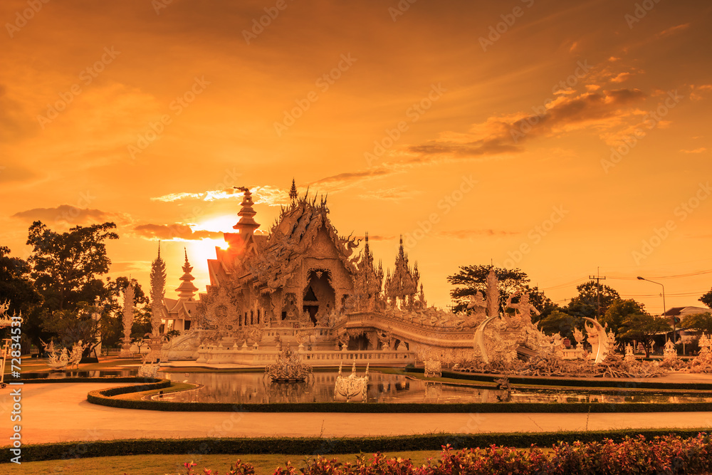 Obraz premium Wat Rong Khun in Chiangrai province of Thailand