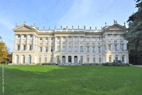 Milano Villa Reale - giardini di via Palestro photo