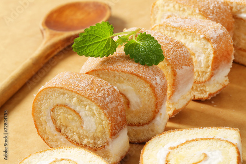 Billede på lærred Slices of Swiss roll