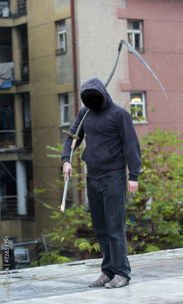 civil death on the roof of house