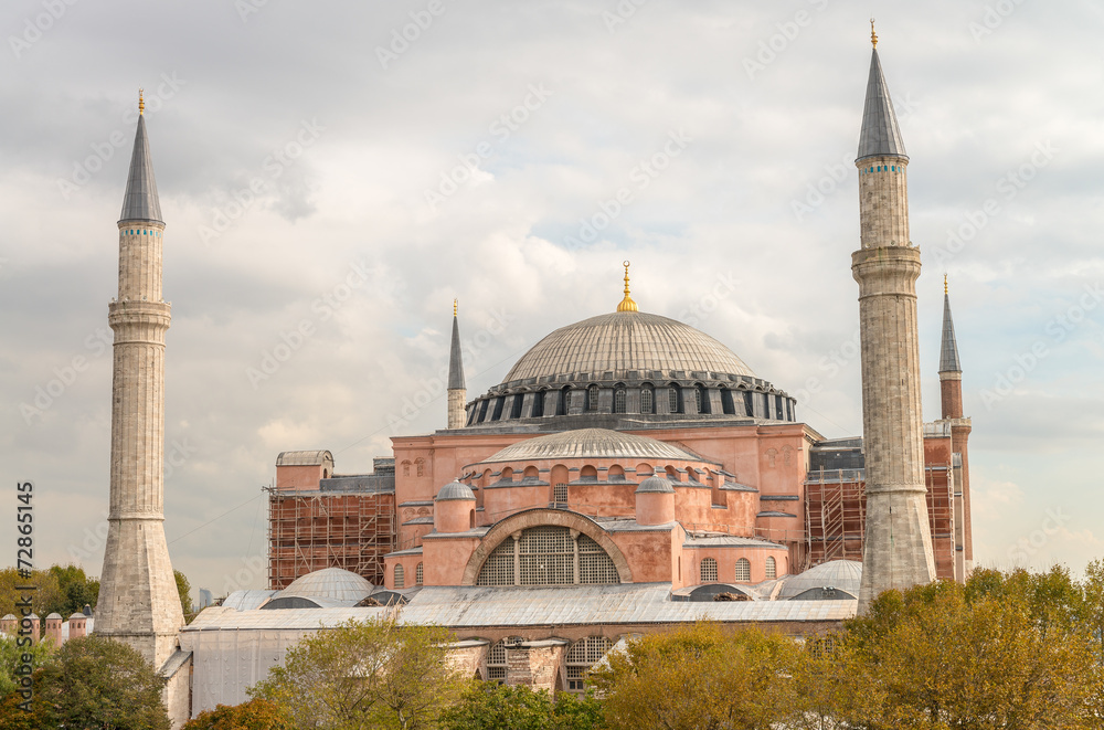 Fototapeta premium Hagia Sophia Cathedral exterior view, Istanbul
