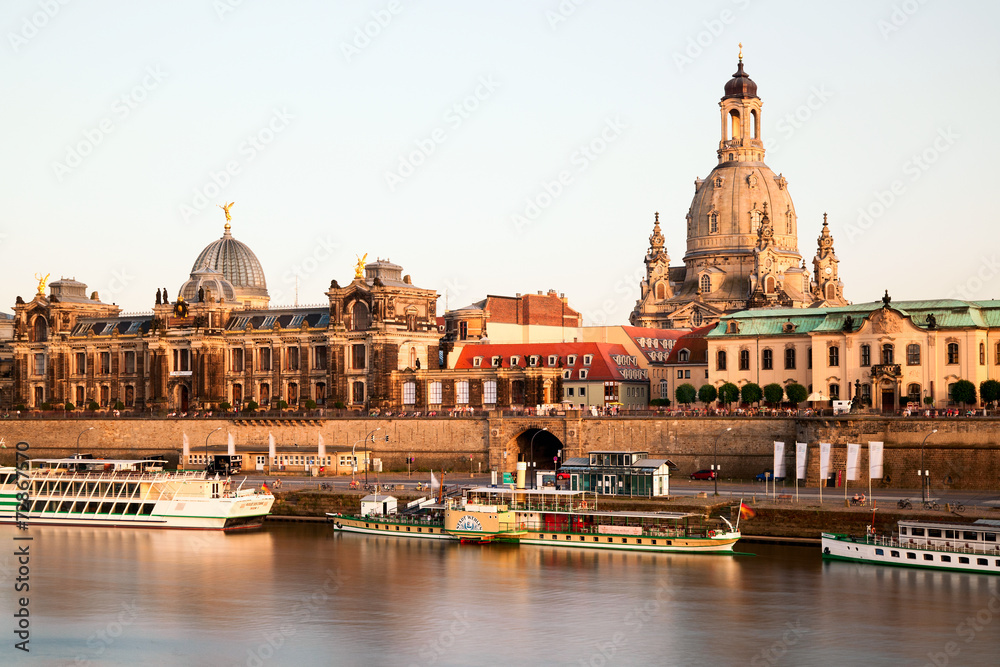 Fototapeta premium Abendstimmung in Dresden