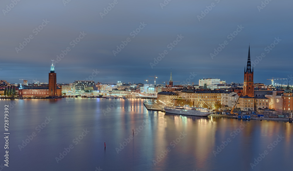 Fototapeta premium Gamla Stan Stockholm beleuchtet