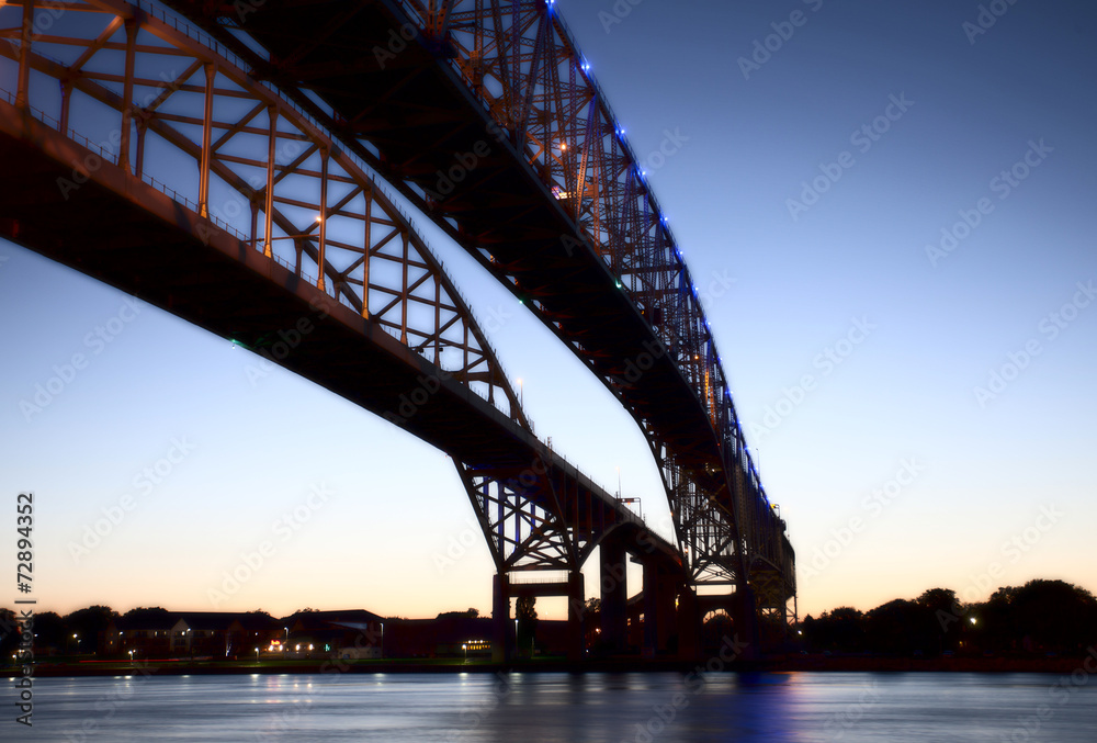 Fototapeta premium Night Photo Blue Water Bridge