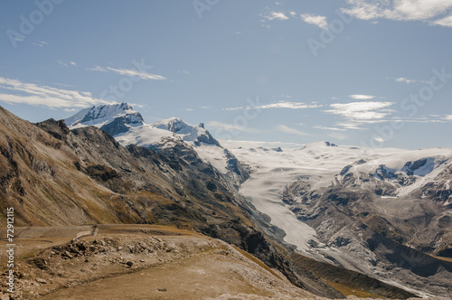Zermatt, Bergdorf, Walliser Alpen, Adlerhorn, Gletscher, Schweiz photo