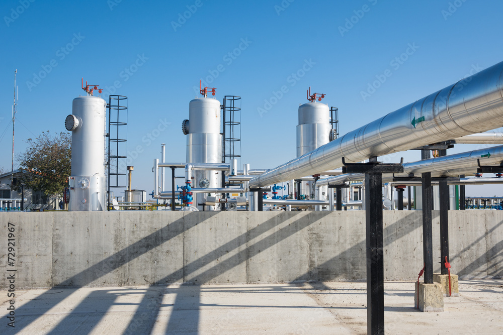 Obraz premium Oil and gas processing plant