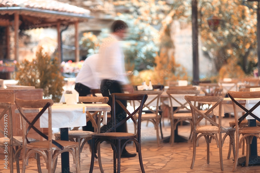 Fototapeta premium summer restaurant blurred background