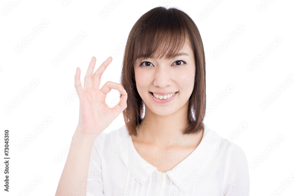 OKのジェスチャーをする女性 OKのジェスチャーをする女性