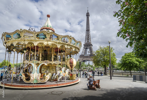 Parisian Carousel © smartin69