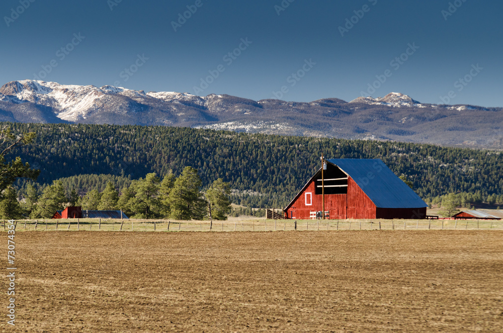 barn in mountain view range, colorado 