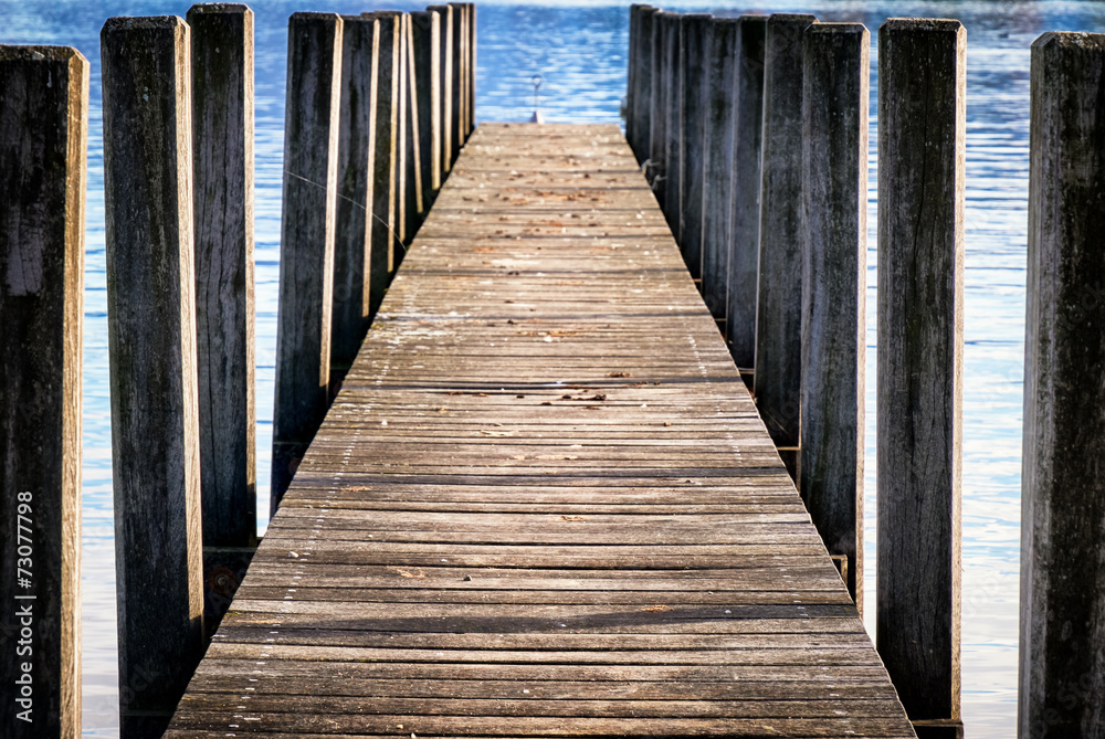 Obraz premium old wooden jetty